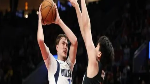 “美洲军团墨西哥客场挑战，力争首战告捷，7胜5负战绩能否开启辉煌新篇章？”