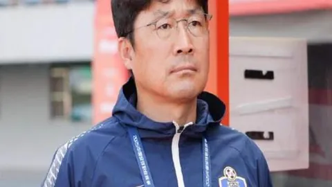 赵继伟巧妙传球，李晓旭内线投篮命中